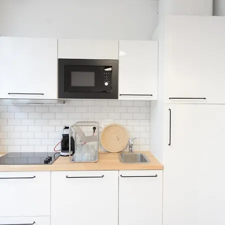 Design And Bright Flat Near Republique Apartament