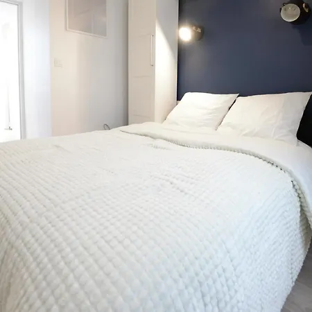 Design And Bright Flat Near Republique Apartament